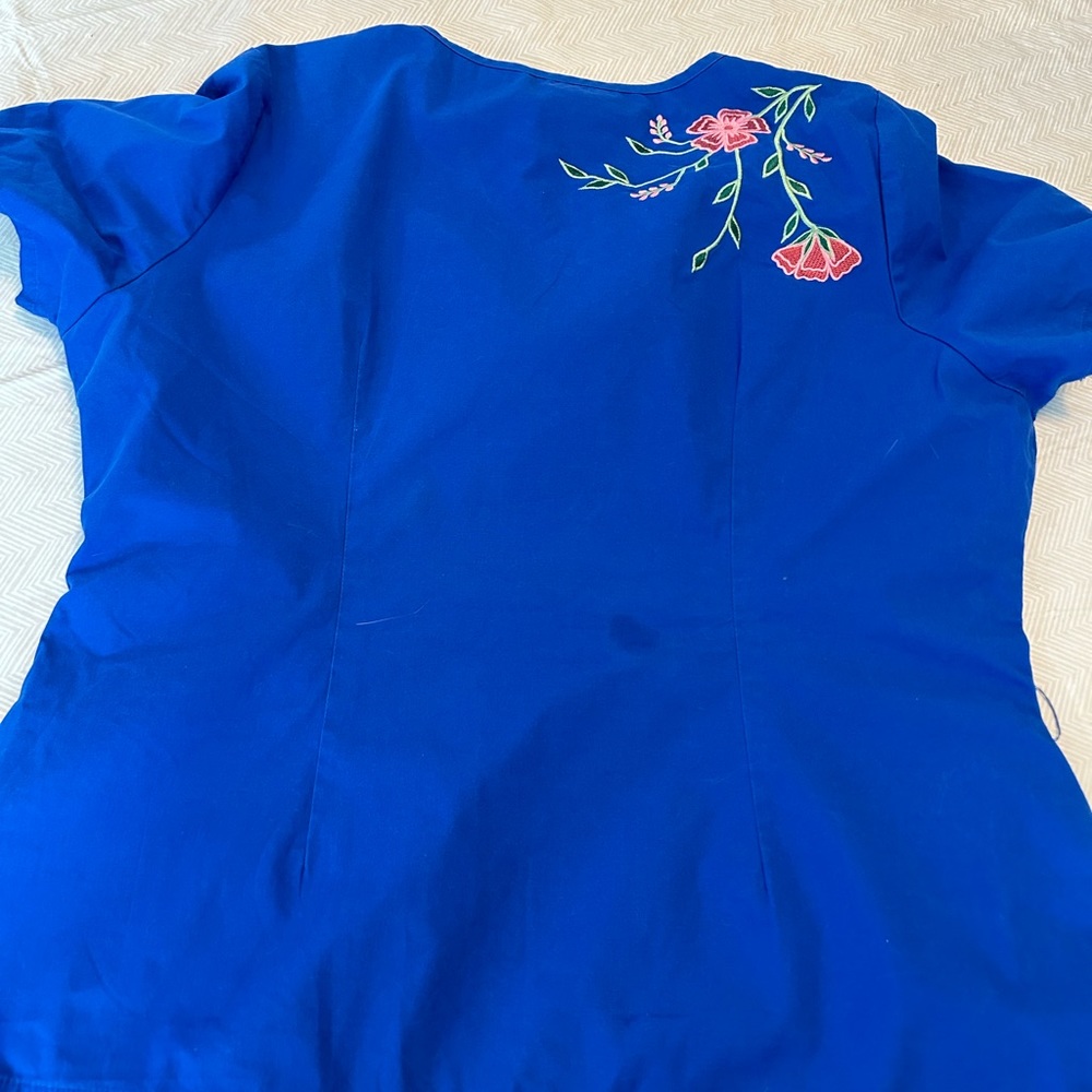 Cute jaanu scrub top size XL